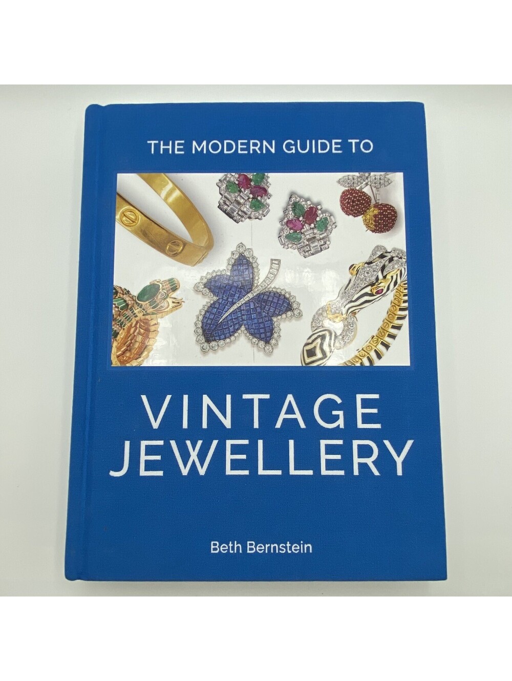 The Modern Guide to Vintage Jewellery by Beth Bernstein Hard Bound Colored Photo